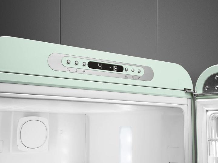Actual product image Smeg Retro Style FAB32RPG5 (331 l)