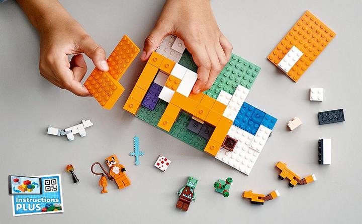 Actual product image LEGO The Fox Lodge (21178, LEGO Minecraft)