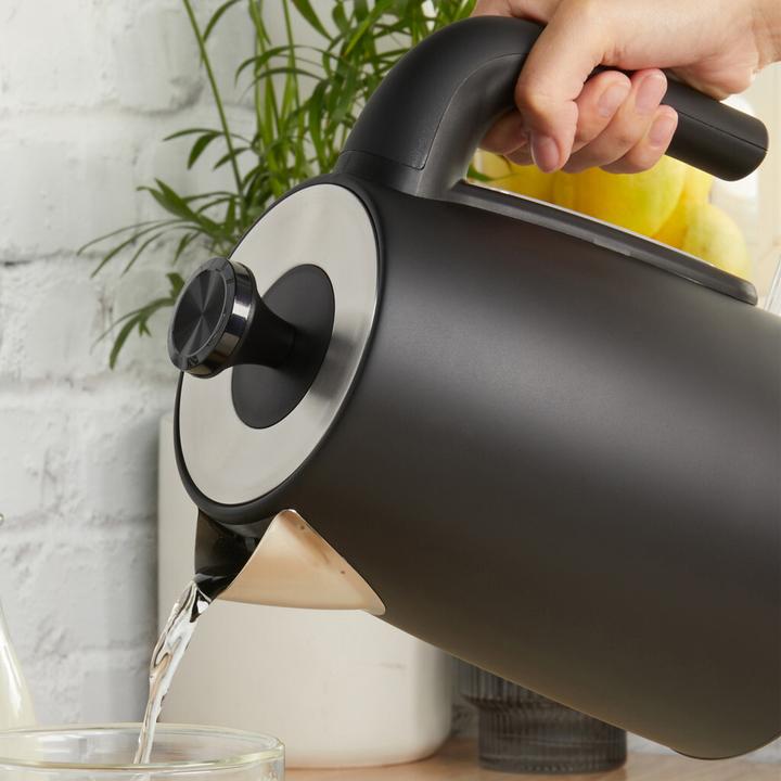 Actual product image Petra PT5632MBLKVDE 3KW Kettle matte black (1.70 l)