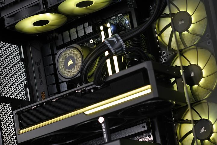 Immagine prodotto Actina 5901443413851 (AMD Ryzen 7 7800X3D, 32 GB, 250 GB, GeForce RTX 5080)