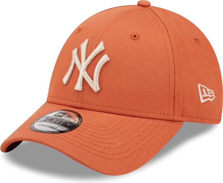 New Era 9Forty Strapback Cap - New York Yankees Rust Orange
