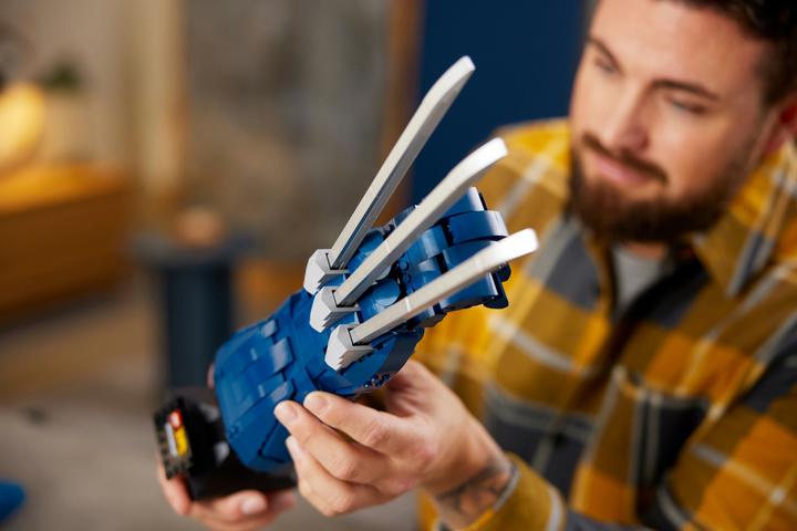Produktbild LEGO Wolverines Klauen-Handschuh (76250, LEGO Marvel)
