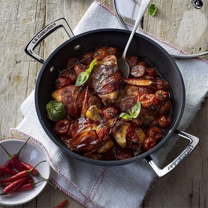 Actual product image Le Creuset Aluminium anti-adhesive (30 cm, Frying pan, Cast aluminium)