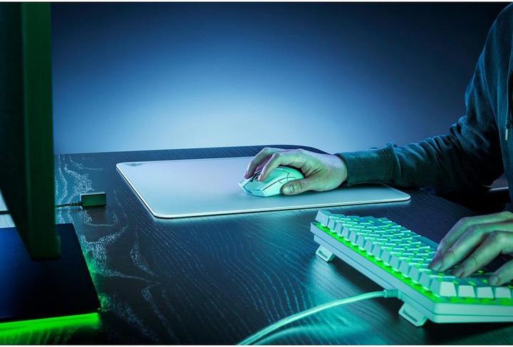 Actual product image Razer Atlas (L)
