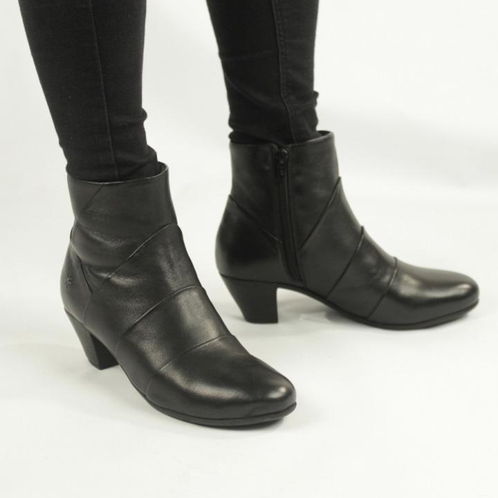 Actual product image Cipriata Ginerva Pleated Vamp Stifflettes (39)
