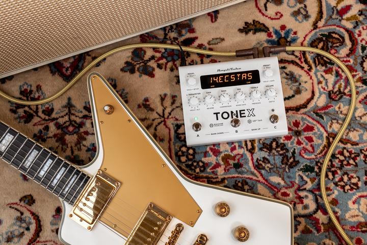 Immagine prodotto IK Multimedia Pedale TONEX Edizione Anniversario (Basso elettrico, Chitarra elettrica)