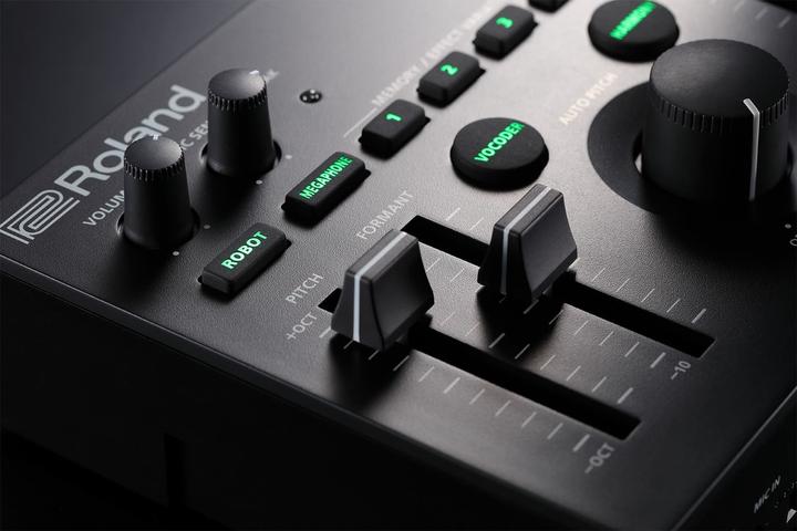 Actual product image Roland VT-4