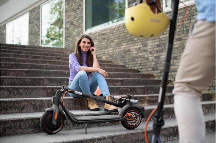 Image du produit Segway-Ninebot F40D (20 km/h, 40 km, 350 W)