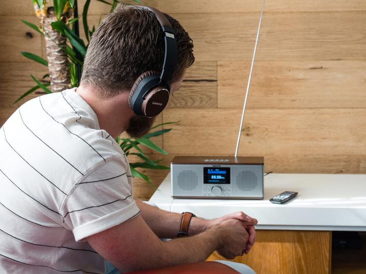 Actual product image Lenco DIR-170, DAB+ Internet Radio, Walnut (Web radio, DAB+, Bluetooth)
