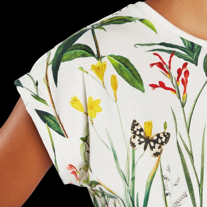 Actual product image Dedicated T-shirt Visby Flower Field Off-White XS (XS)