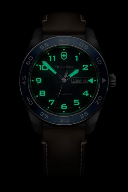 Actual product image Victorinox Swiss Army (42 mm)