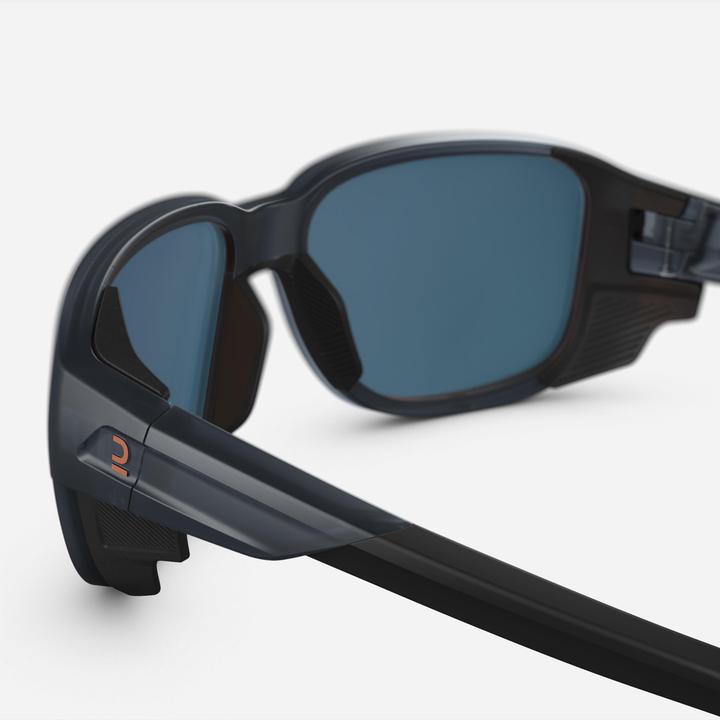 Produktbild Quechua Sonnenbrille Damen/Herren Bergwandern - MH570 photochrom Kategorie 2–4 schwarz