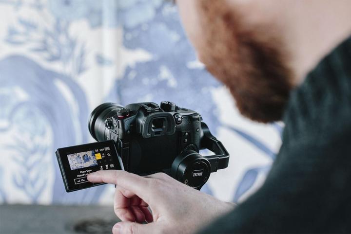 Actual product image Panasonic DC-GH5M2LE Kit (12 - 60 mm, 20.33 Mpx, Micro Four Thirds)