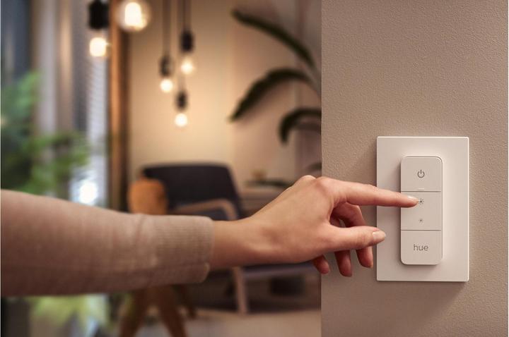 Actual product image Philips Hue White Ambiance Enrave (2400 lm)