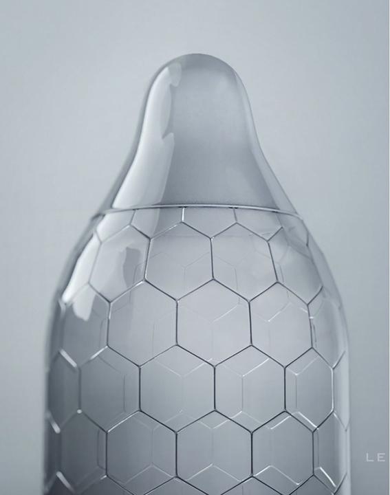 Actual product image LELO HEX Condoms Respect XL (3 pcs.)