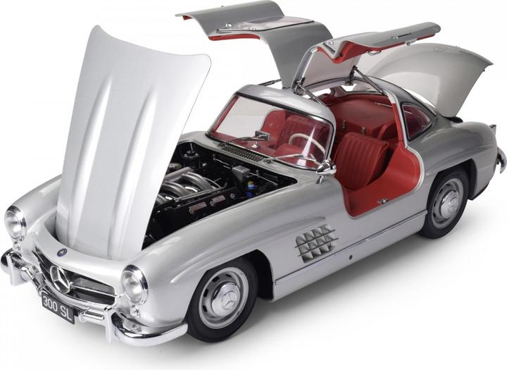 Produktbild 1:8 IXO Mercedes 300 SL Silber