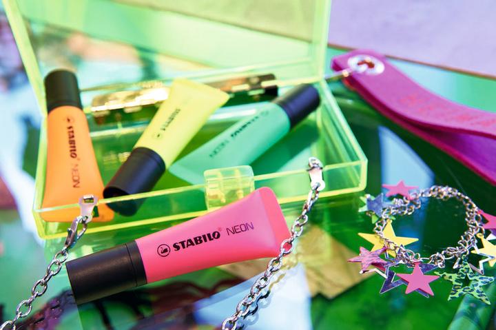 Image du produit STABILO Surligneur NEON (Orange, Jaune, Vert, Pink, 5 mm, 4 x)