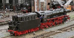 Actual product image Italeri Freight locomotive class 50 (Track IIG)