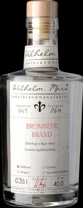 Actual product image Wilhelm Marx Blackberry brandy (1 x 35 cl)