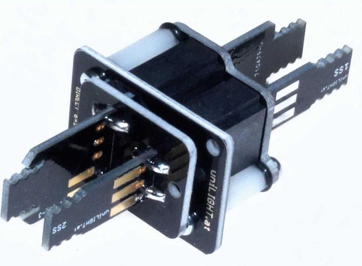 Actual product image Unilight Direct Plug-In Connection Direct With 6 Primary Servos And 4 Poles For Up To 3 Lights