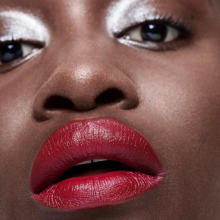 Image du produit Veralab Over Skin Click'n Kiss Velvet Lipstick Full And Vibrant Color - 04 (04)