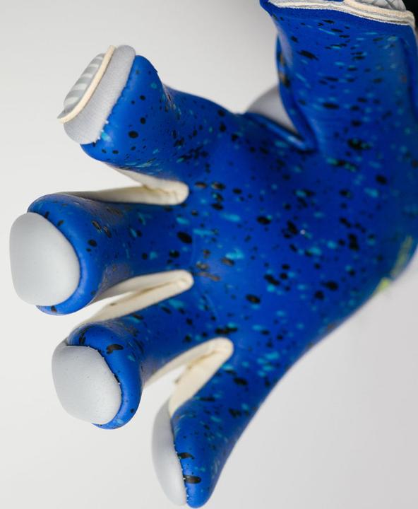 Actual product image Reusch Goalkeeper glove Attrakt Fuson Guardian (8)