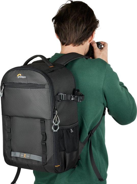 Actual product image Lowepro Adventura Backpack 300 III (GL) (Photo backpack, 18 l)