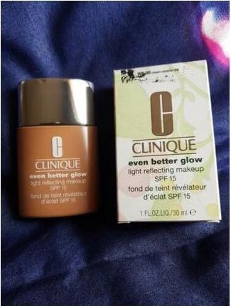 Actual product image Clinique Even Better Glow Light Reflecting Makeup SPF15 30ml 98 Cream Caramel (98 Cream Caramel)