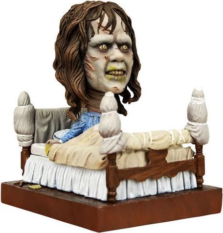 Actual product image Neca The Exorcist bobblehead figure Regan 15 cm