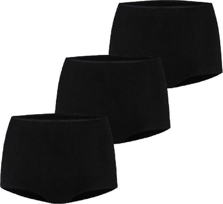 Teyli Shorts model (XXL)