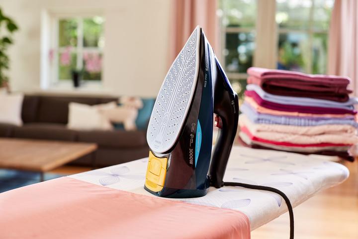 Produktbild Philips GC5036/20 Bügeleisen Dampfbügeleisen SteamGlide Advanced (3000 W, 260 g/min)