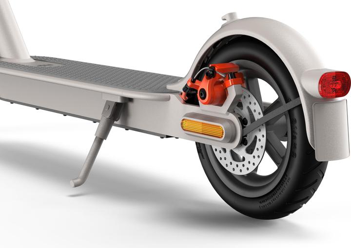Immagine prodotto Xiaomi 3 (EU-Modell) (25 km/h, 30 km, 300 W)