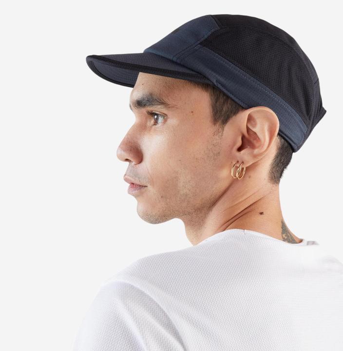 Actual product image Kiprun Lauf-Cap Schirmmütze 5 Panel - schwarz/grau