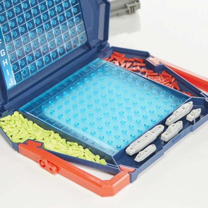 Actual product image Hasbro Gaming Fleet manoeuvres (German)