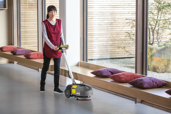 Produktbild Kärcher Akku-Scheuersaugmaschine (Batteriebetrieb)