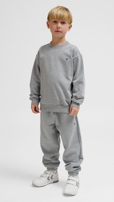 Actual product image hummel Hmljr Loose Crewneck Bee (10, 11, 12, 13, 14, 15, 16)