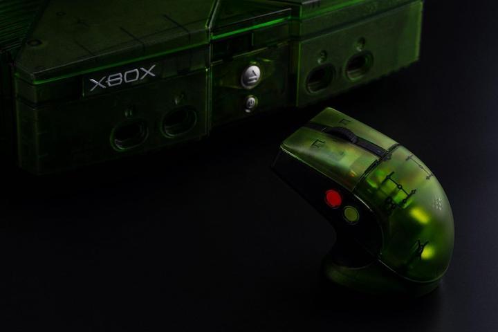 Produktbild 8bitdo Retro R8 Mouse Xbox Edition