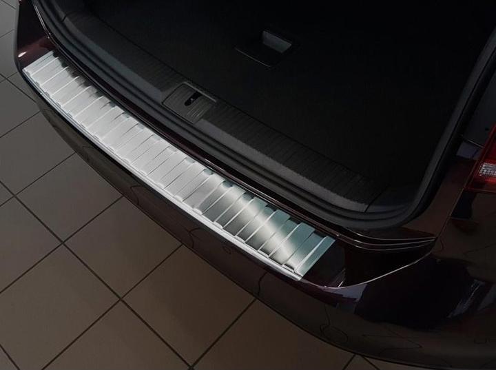 Actual product image ProPlus Stainless steel bumper protection for VW Passat Variant from 2014 until today (Rear, Portrait format)