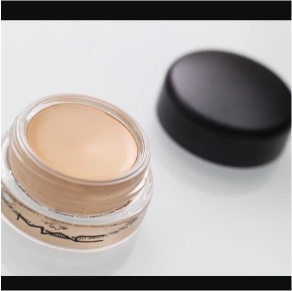 Immagine prodotto MAC Cosmetics Pro Longwear Paint Pot (Ocra Morbida)