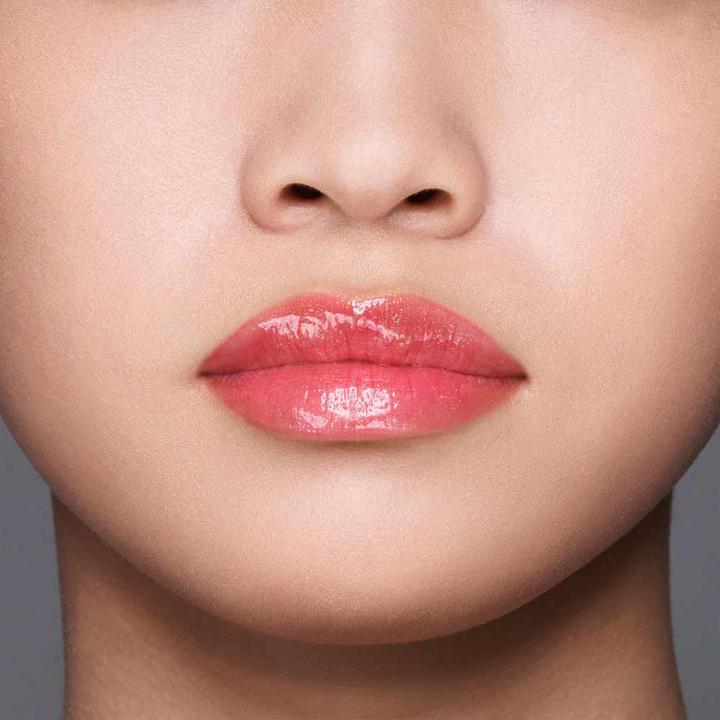 Image du produit Shiseido Gel Gloss (07 Shin-Ku Rouge)