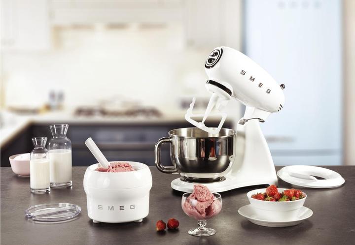 Image du produit Smeg SMF02WHEU Robot de cuisine multifonctions au design des années 50 blanc (800 W)