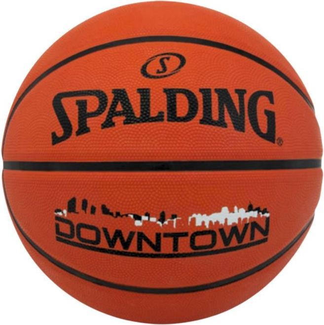 Spalding Basketball in der Innenstadt