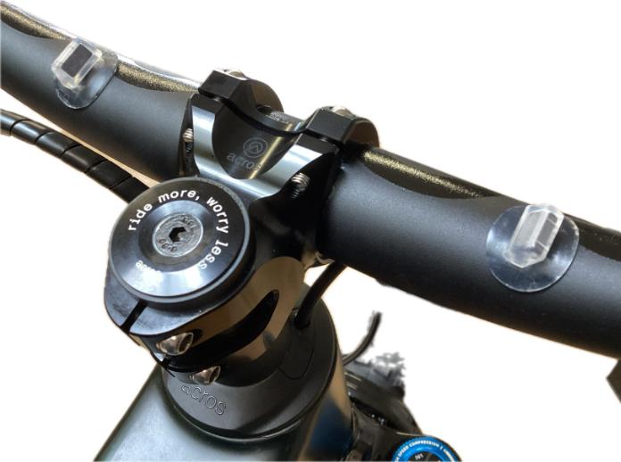 StiQx Magnetische Klebehalterung, transparent