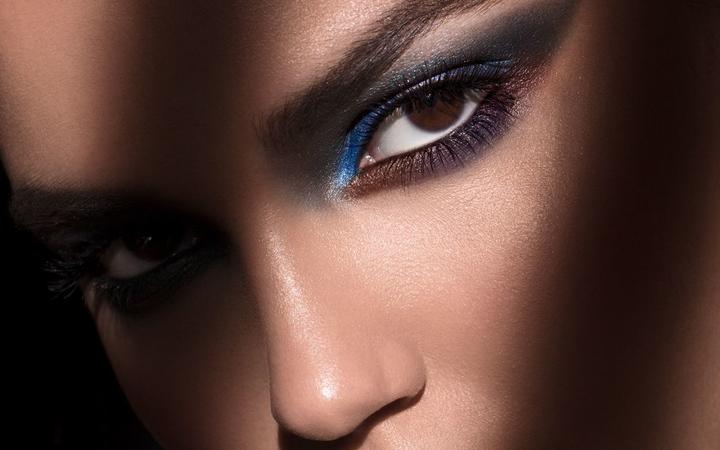 Actual product image Pupa Milano The Dark Side Of Beauty Eyeshadow 007 Dark Peacock (007)