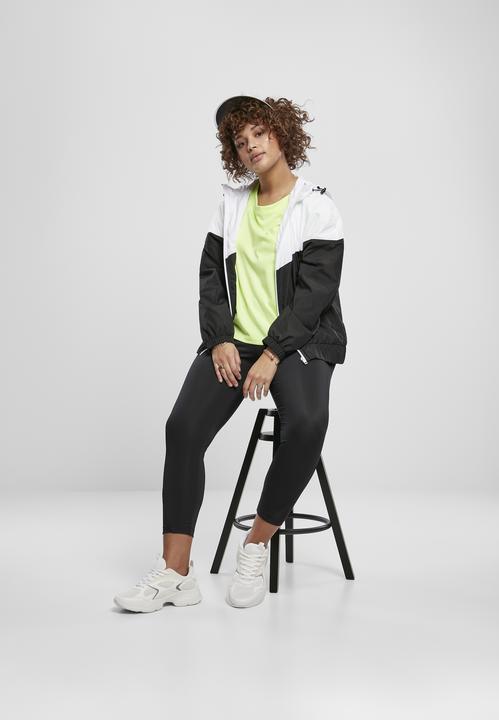 Actual product image Urban Classics Ladies Arrow Windbreaker (M)
