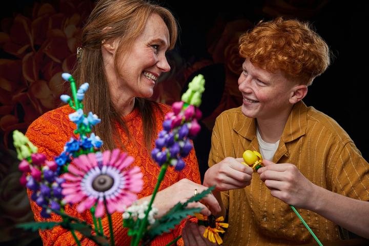 Actual product image LEGO Dried flower arrangement (10314, LEGO Icons, LEGO Botanical)