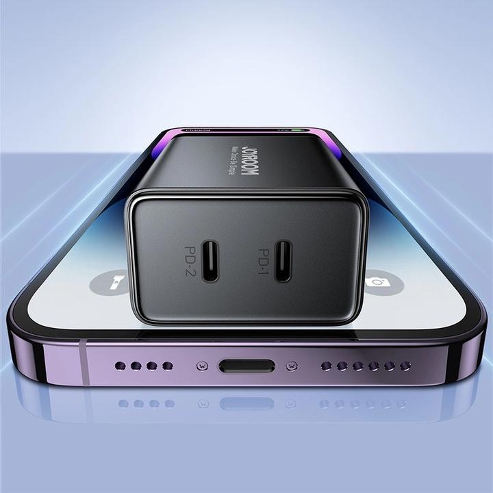 Actual product image Joyroom JR-TCF09 fast charger 2x USB-C 40W - black (40 W)