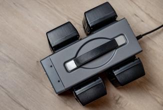 Actual product image Newell BP-4CHT 4-way charger for V-Mount batteries (Camera battery charger)