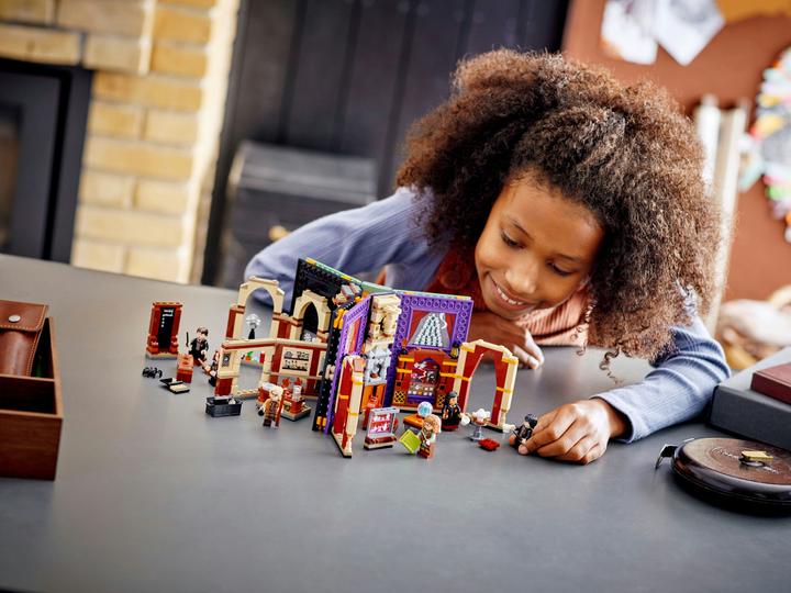 Image du produit LEGO Moment Poudlard : cours de défense (76397, LEGO Harry Potter)