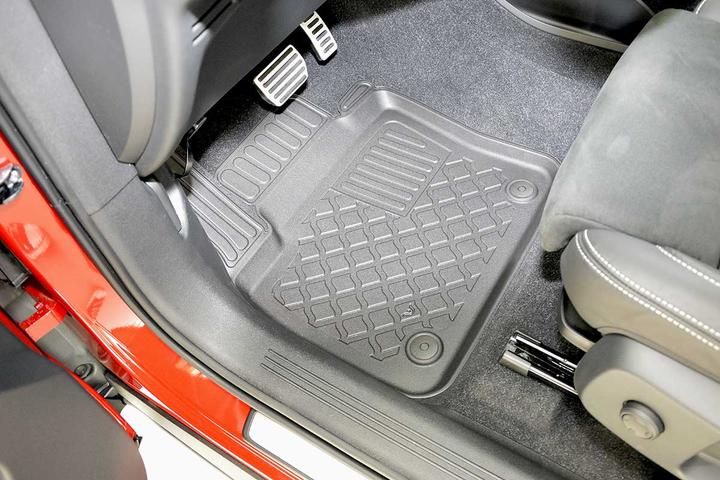 Produktbild Aristar Allwetter Fussmatten für Volvo XC40 ab 2018 bis heute (1 Set à 4 Fussmatten)